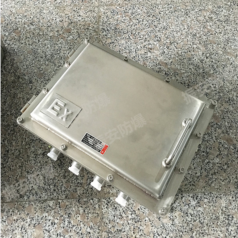 1586785741513393.jpeg 不銹鋼配電箱3.jpg