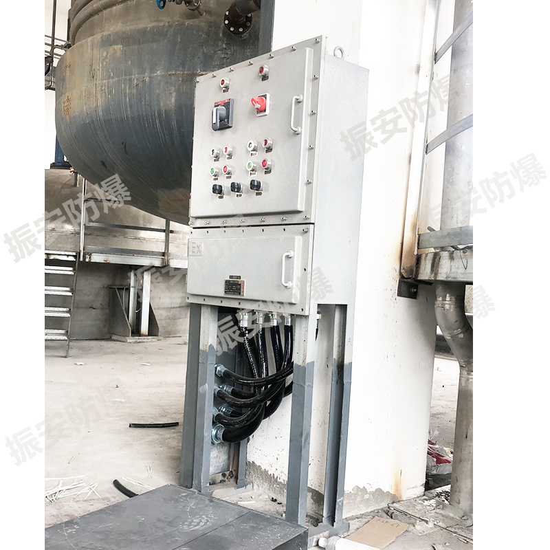 1586787000647364.jpeg 防爆配電箱現(xiàn)場圖.jpg